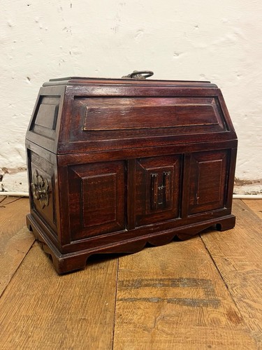 Jacobean style oak - jacobean,